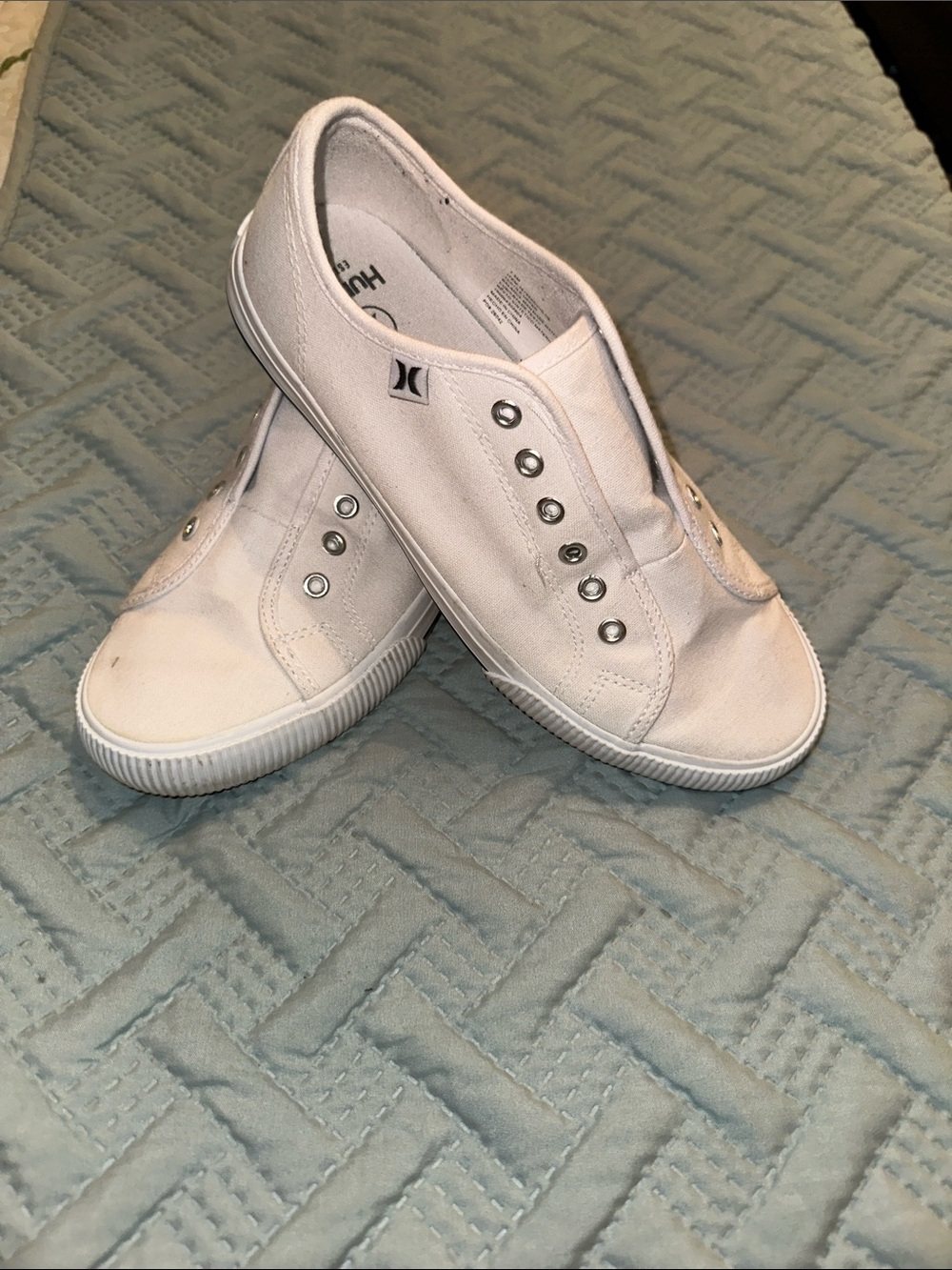 Adorable Hurley Women's Slip-On Canvas Sneakers